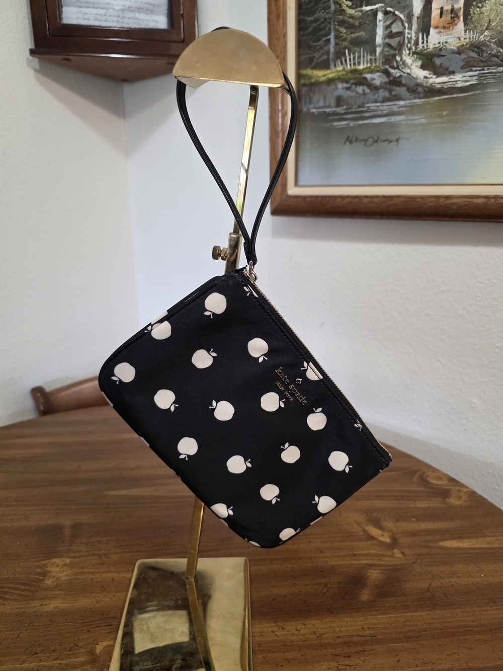 kate spade New York Chelsea  Medium Wristlet